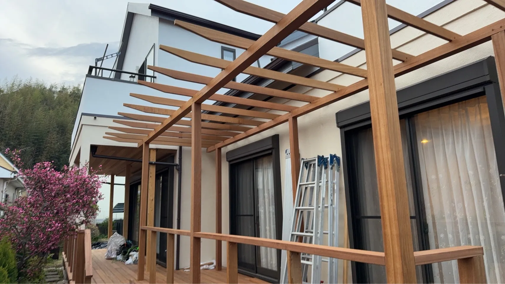 新規ウッドデッキ工事